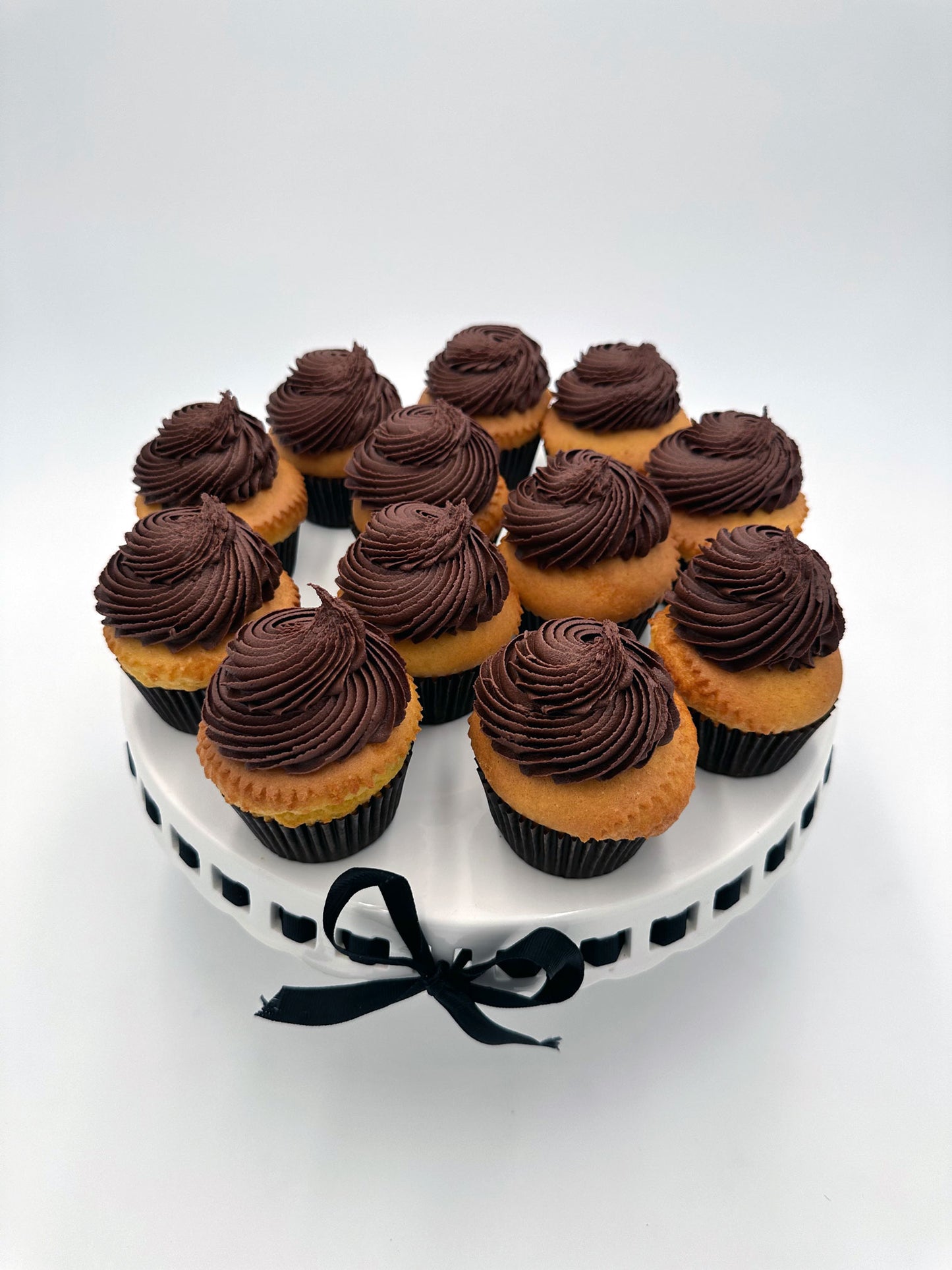 Black and Yellow Cupcake